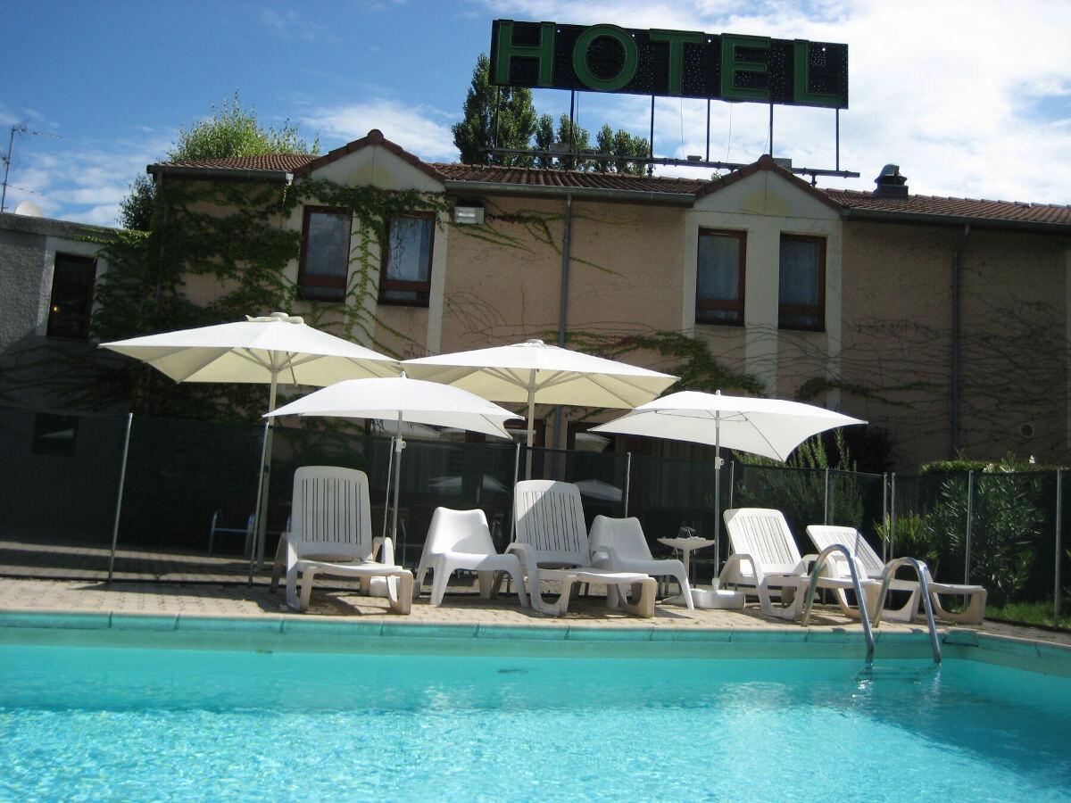 Logis Des Trois Massifs Hotel Claix  Exterior photo